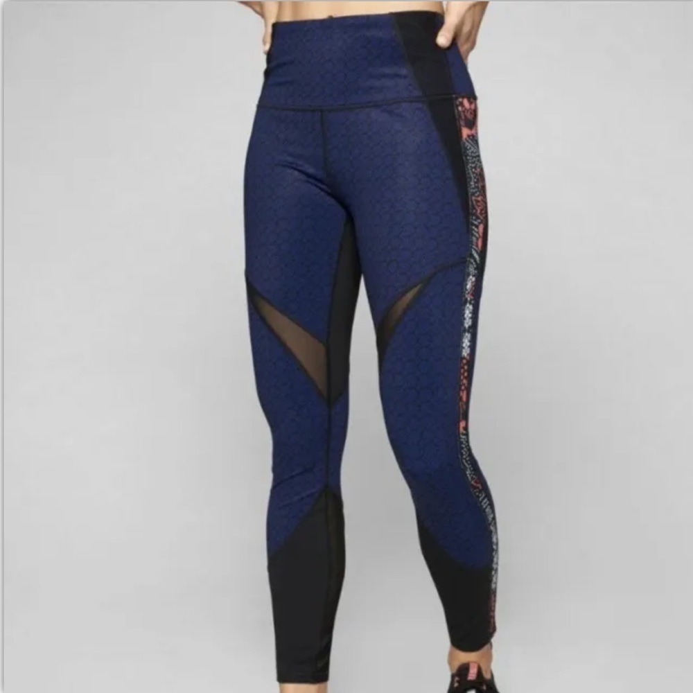 Athleta Lotus Precision Training Tight Women’s Size Xs Blue Printed Leggings